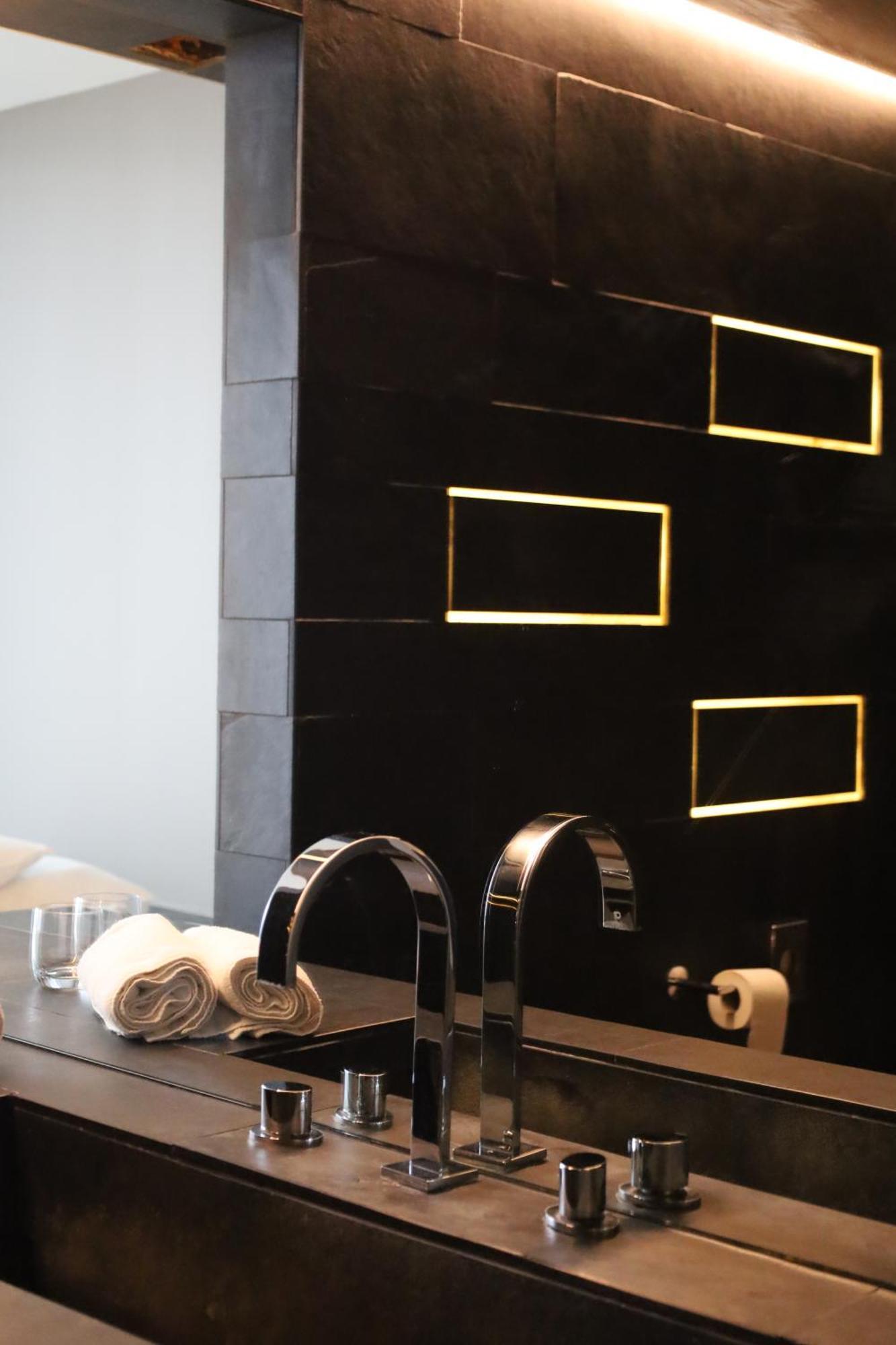 D-Hotel Kortrijk Ngoại thất bức ảnh